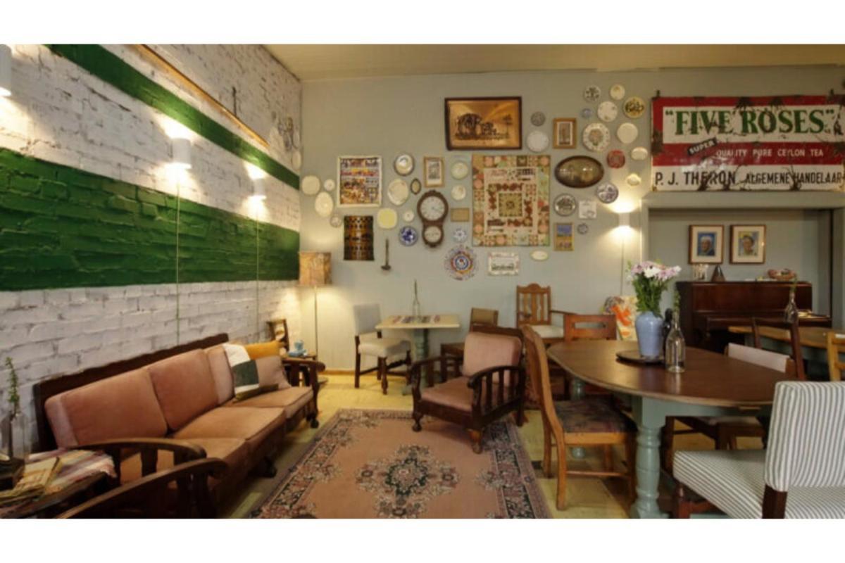 Suzies Huis Restaurant Bed And Breakfast Cape Town Exterior photo