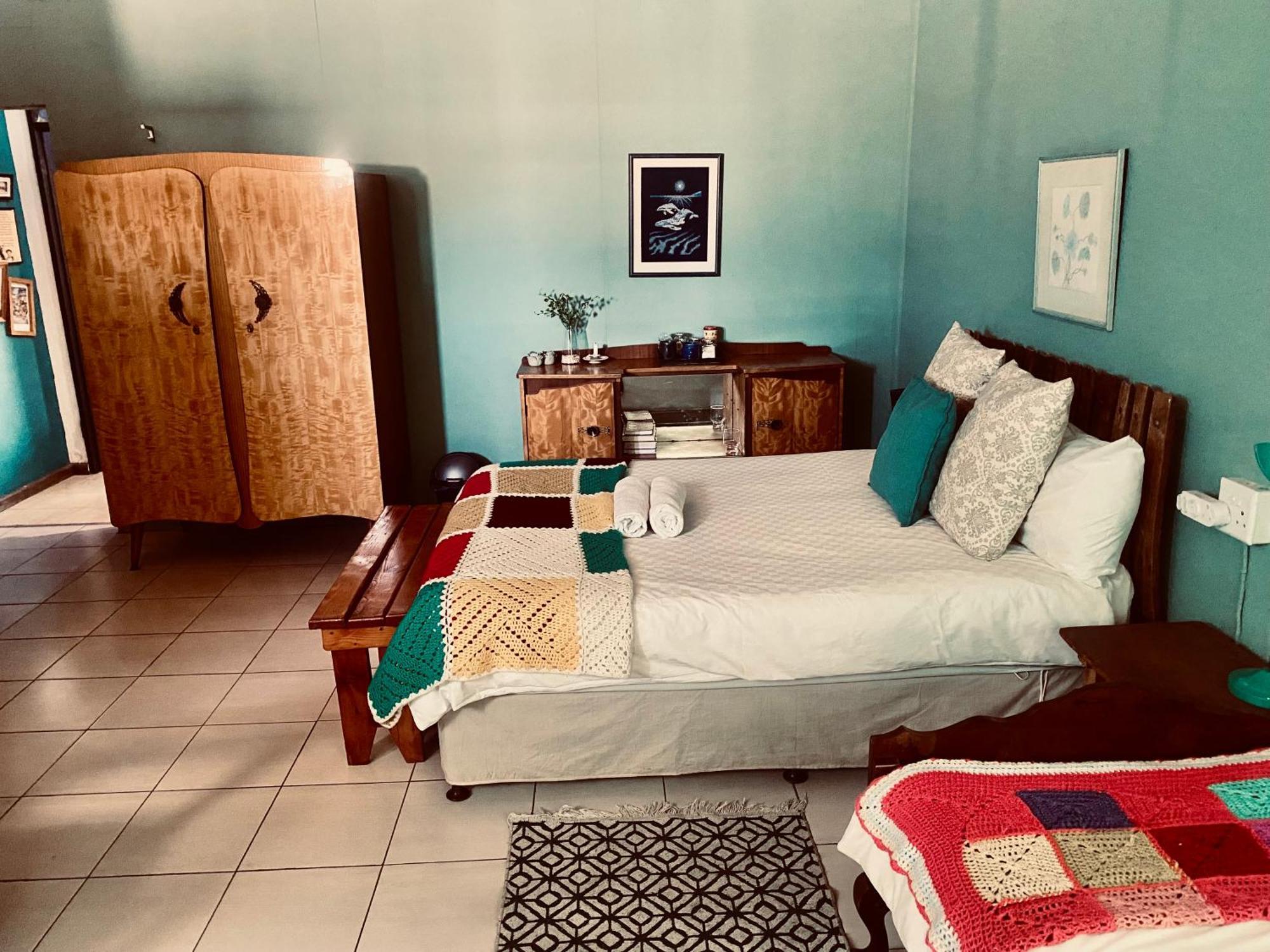 Suzies Huis Restaurant Bed And Breakfast Cape Town Exterior photo